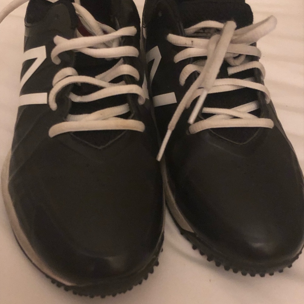 Baseball turf shoes size 6 big boys